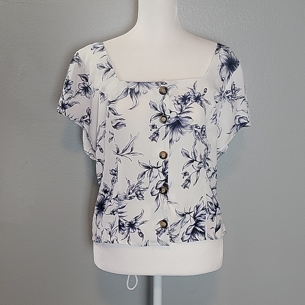 BCX floral top